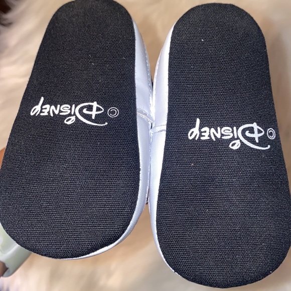 Mickey Mouse slippers 5 for $20 💰 - Picture 3 of 5